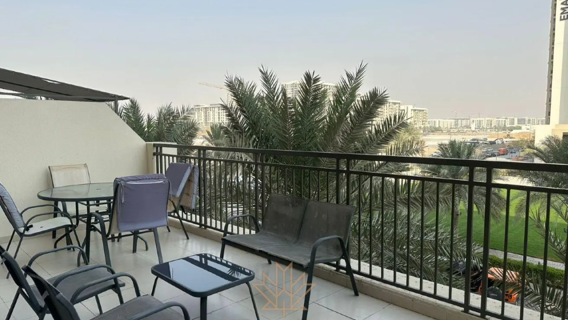 Una Apartment B, Town Square by Nshama.