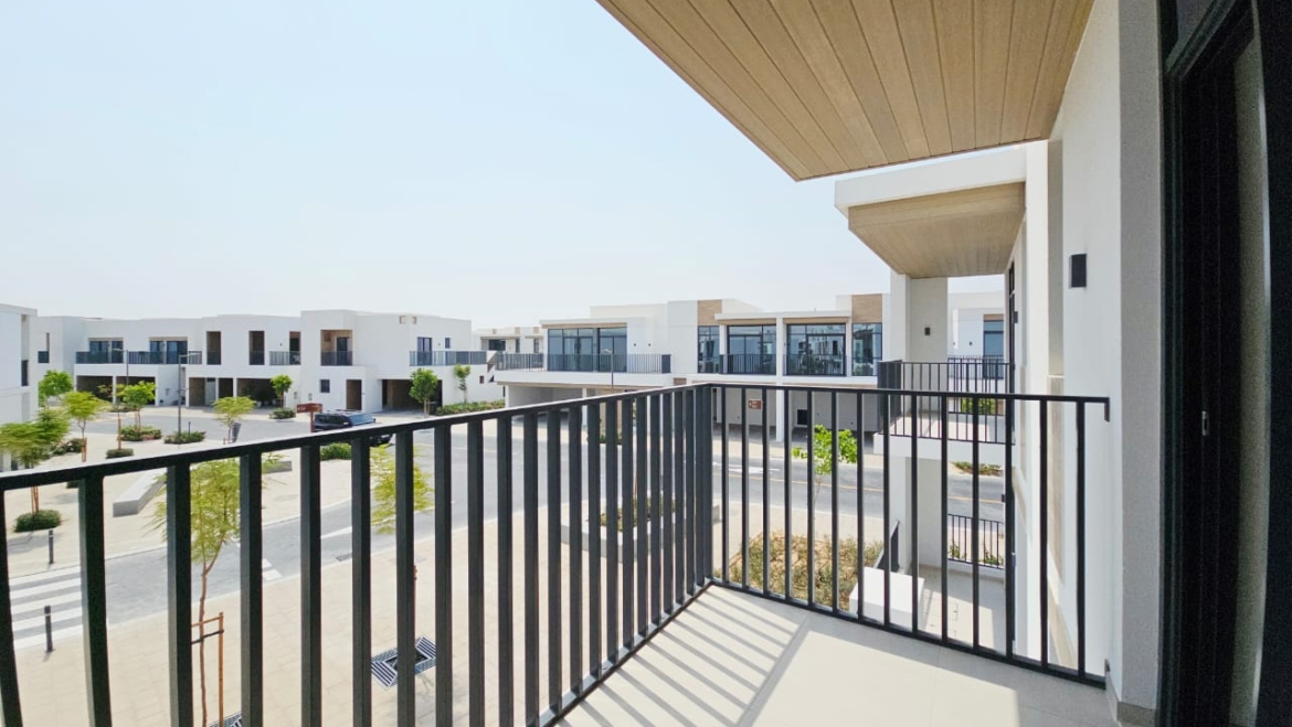 Bliss, Arabian Ranches