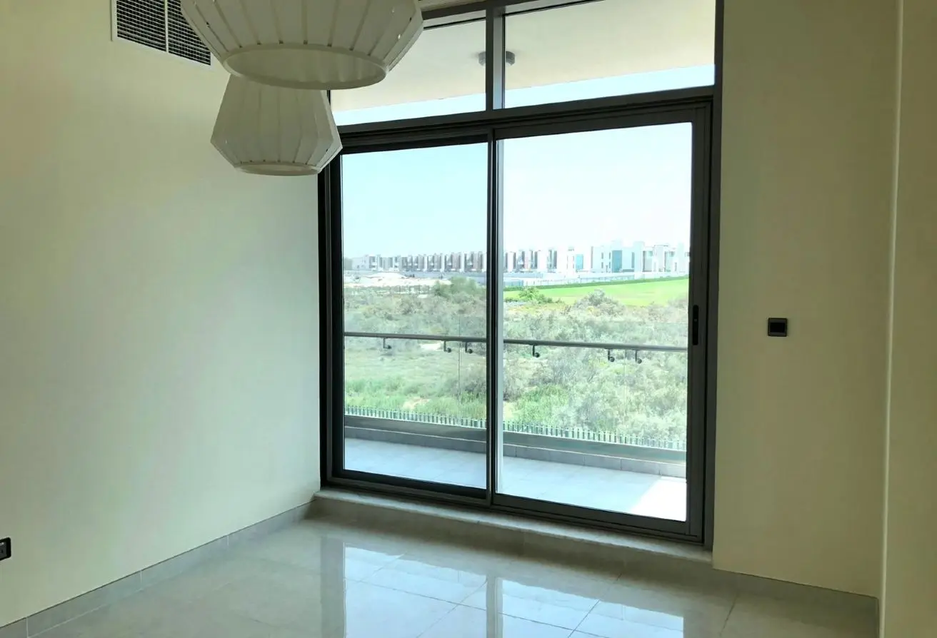 15658391-6bd60o